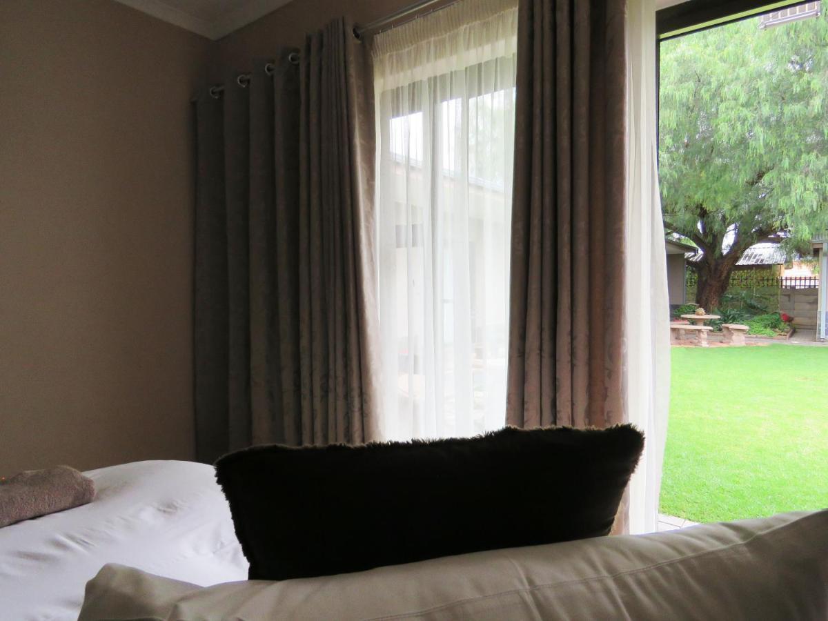 Andante Guesthouse Klerksdorp Exterior photo